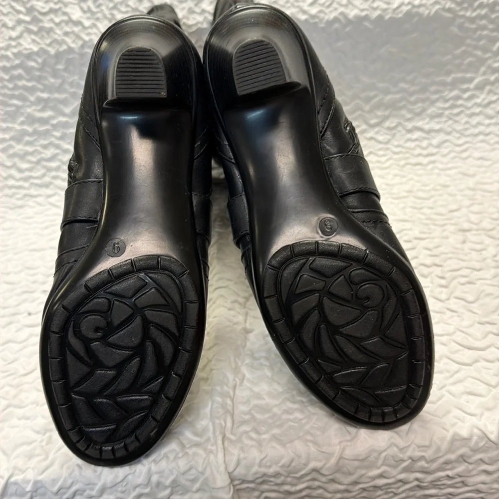 Avenue Black Carson Black Boots size 9